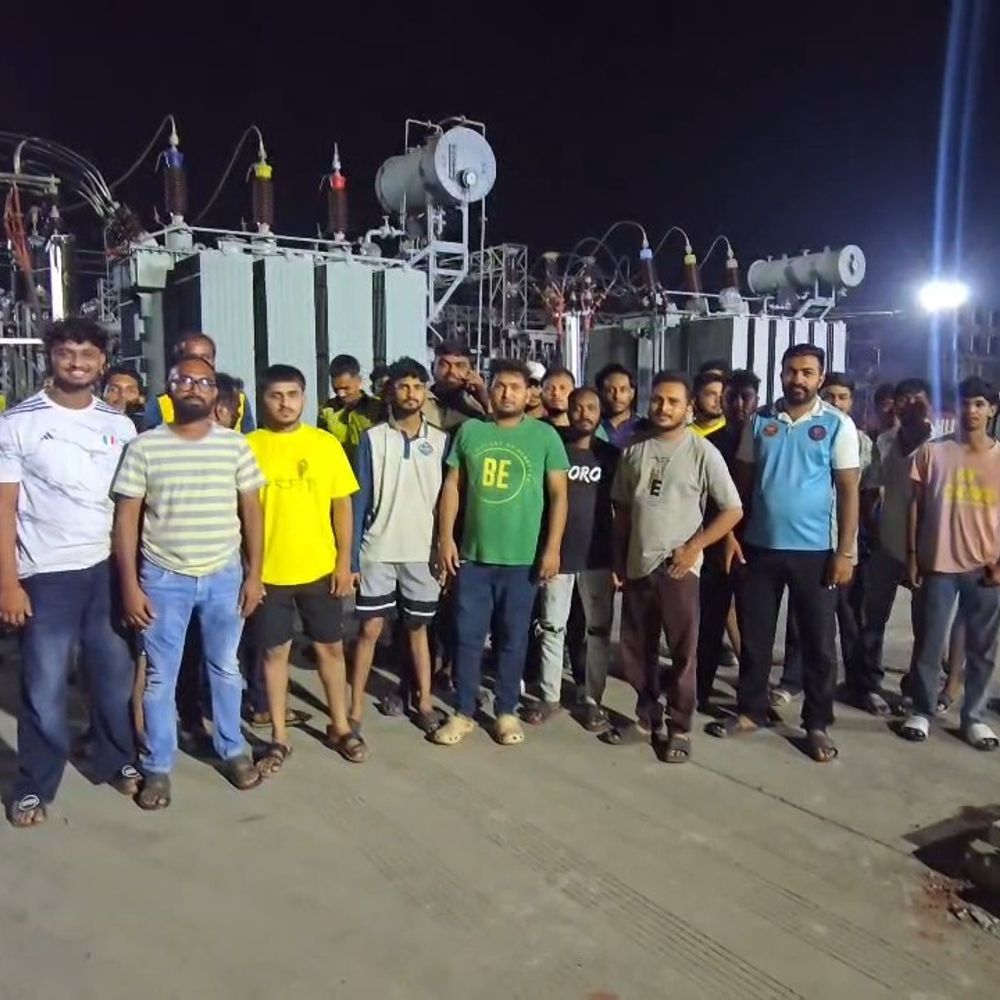 વલસાડમાં 14 કલાક વીજકાપથી ગુસ્સે ભરાયેલા ગ્રામજનોનો હોબાળો:ડુંગરી સબ સ્ટેશન પહોંચી સરોણ, સરોધી, કુંડીના લોકોએ પાણી માટે હાલાકી ભોગવી