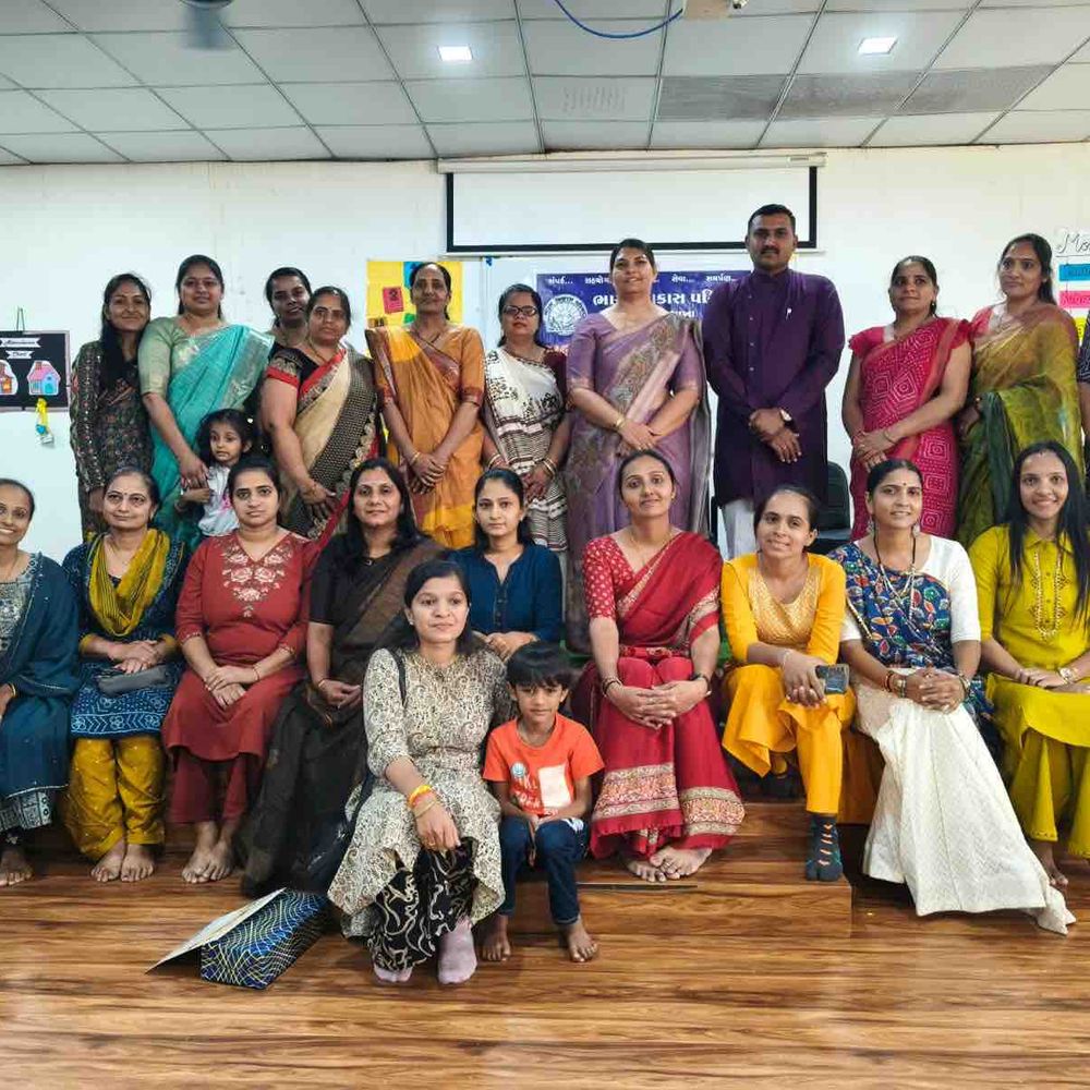 મોરબીમાં ભારત વિકાસ પરિષદે હાલરડા સ્પર્ધા યોજી:ભારતીય સંસ્કૃતિ અને માતૃશક્તિના સંવર્ધન માટે 18 બહેનોએ ભાગ લીધો