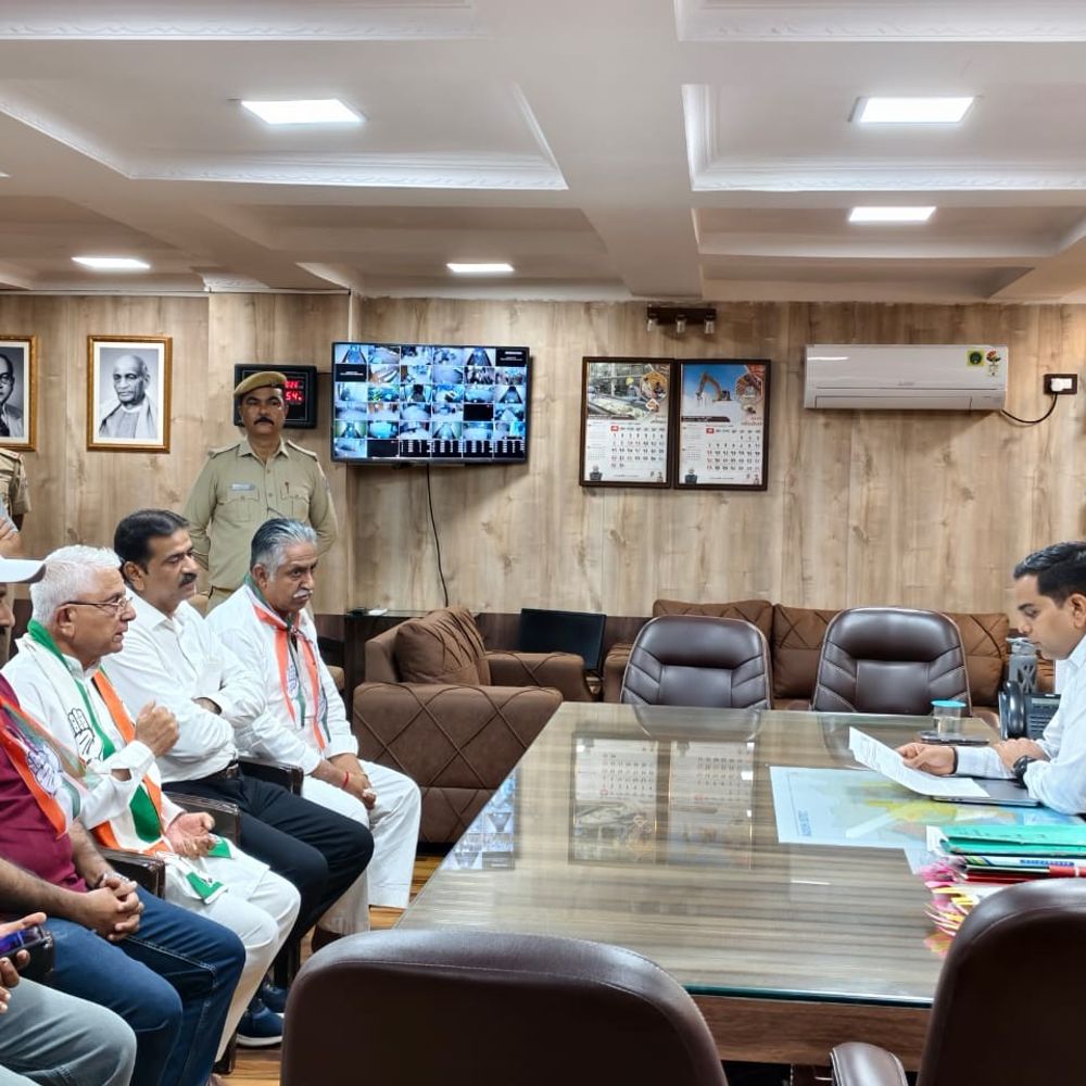 કચ્છની સહકારી સંસ્થાઓની ચૂંટણીમાં વિલંબથી કોંગ્રેસે સવાલ ઉઠાવ્યા:સમયસર ચૂંટણી કરાવવા કે વહીવટદાર નિમવા રાજ્ય રજિસ્ટ્રારને રજૂઆત કરી