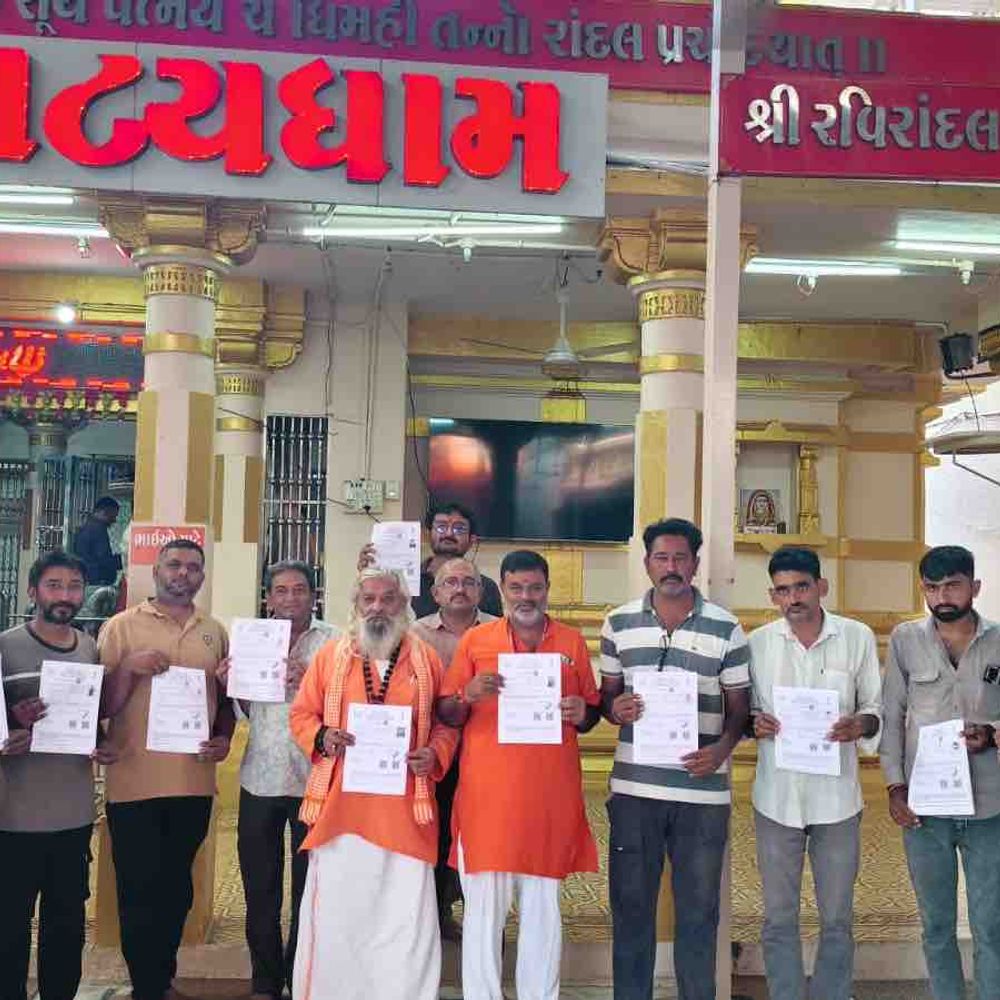 અમરેલીના દડવા ખાતે ફૂડ લાયસન્સ કેમ્પ યોજાયો:12 વેપારીઓને સ્થળ પર જ સર્ટિફિકેટનું વિતરણ કરાયું