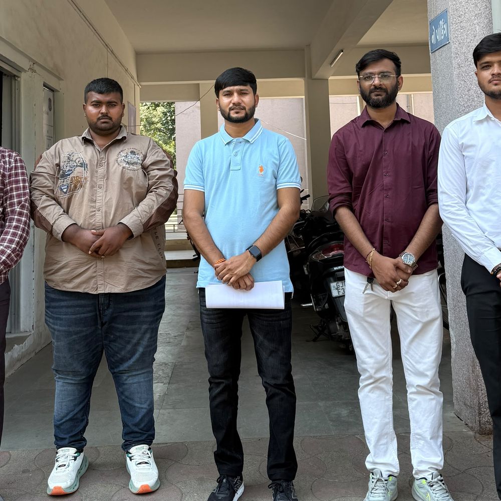 રાજકોટમાં નવરાત્રી દરમિયાન ટ્રાફિકજામ નિવારવા કોંગ્રેસની રજૂઆત:કટારિયા ચોકડીએ વાહનચાલકો માટે ડાયવર્ઝન; ટ્રાફિક ઓડિટ,સંવેદનશીલ સર્કલ પર વધારાના પોલીસ બંદોબસ્તની માંગ