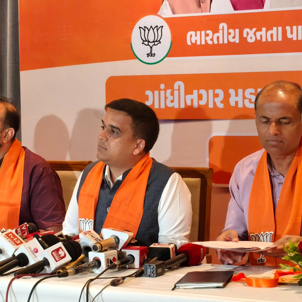 મહાનગરપાલિકા ચૂંટણી ભાજપનો સંકલ્પ પત્ર:ગાંધીનગર દર્શન માટે થીમ બેઝ્ડ ડબલ ડેકર એસી બસ દોડશે, મહિલાઓ માટે જીમની સુવિધા ઉભી કરાશે