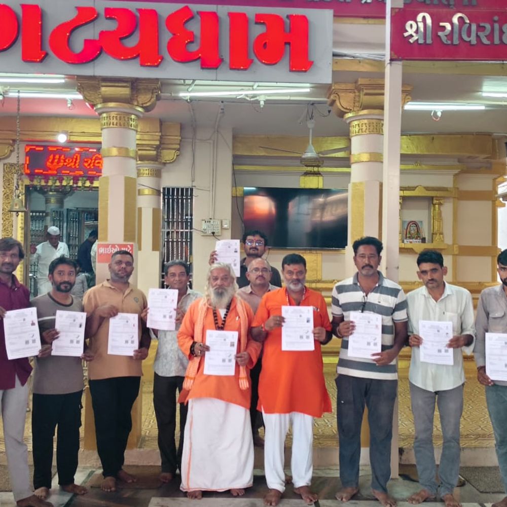 અમરેલી: દડવા રાંદલ મંદિર પરિસરમાં ફૂડ લાયસન્સ કેમ્પ યોજાયો, 12 વેપારીઓને સર્ટિફિકેટ અપાયા