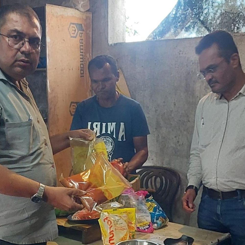 રાજકોટ મનપા ફૂડ વિભાગનું 39 પેઢીઓમાં ચેકિંગ:પંજાબી પફ, ગ્રેવી અને મરચાંના નમૂના લેવાયા;રિપોર્ટ બાદ ભેળસેળ સાબિત થયે કાર્યવાહી કરાશે