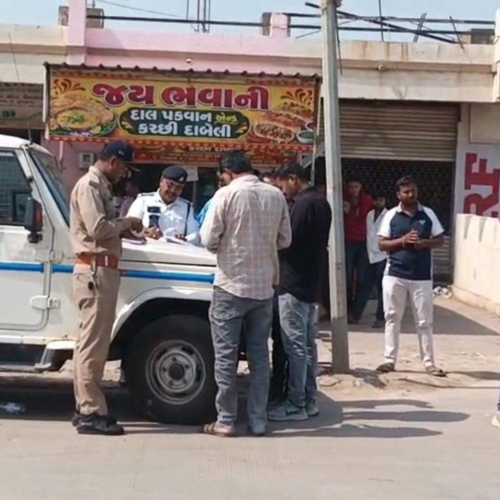 થાનગઢમાં ટ્રાફિક નિયમોના ભંગ બદલ 15 વાહનો ડિટેઈન, રૂ. 12,900 દંડ વસૂલાયો