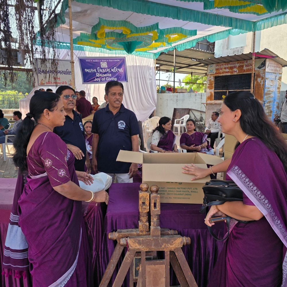 હિંમતનગરમાં જરૂરિયાતમંદો માટે ‘જોય ઑફ ગિવિંગ’ અભિયાન:દિવાળી પહેલાં ઉપયોગી વસ્તુઓનું દાન કરવા અપીલ; 9 થી 11 ઓક્ટોબર દરમિયાન વસ્તુઓ એકત્ર કરાશે