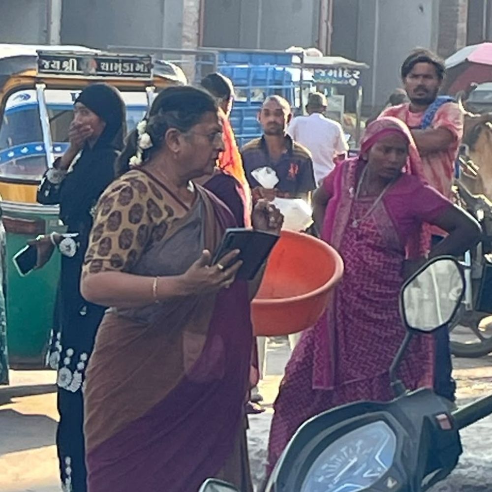 પાટણમાં 7500 પ્રોપર્ટીનો POI સર્વે હાથ ધરાયો:ITI એપ્રેન્ટિસોની નિષ્ક્રિયતા બાદ પાલિકા સ્ટાફ મેદાનમાં; ચીફ ઓફિસર સહિત 50 કર્મચારીઓ સર્વેની કામગીરીમાં જોડાયા
