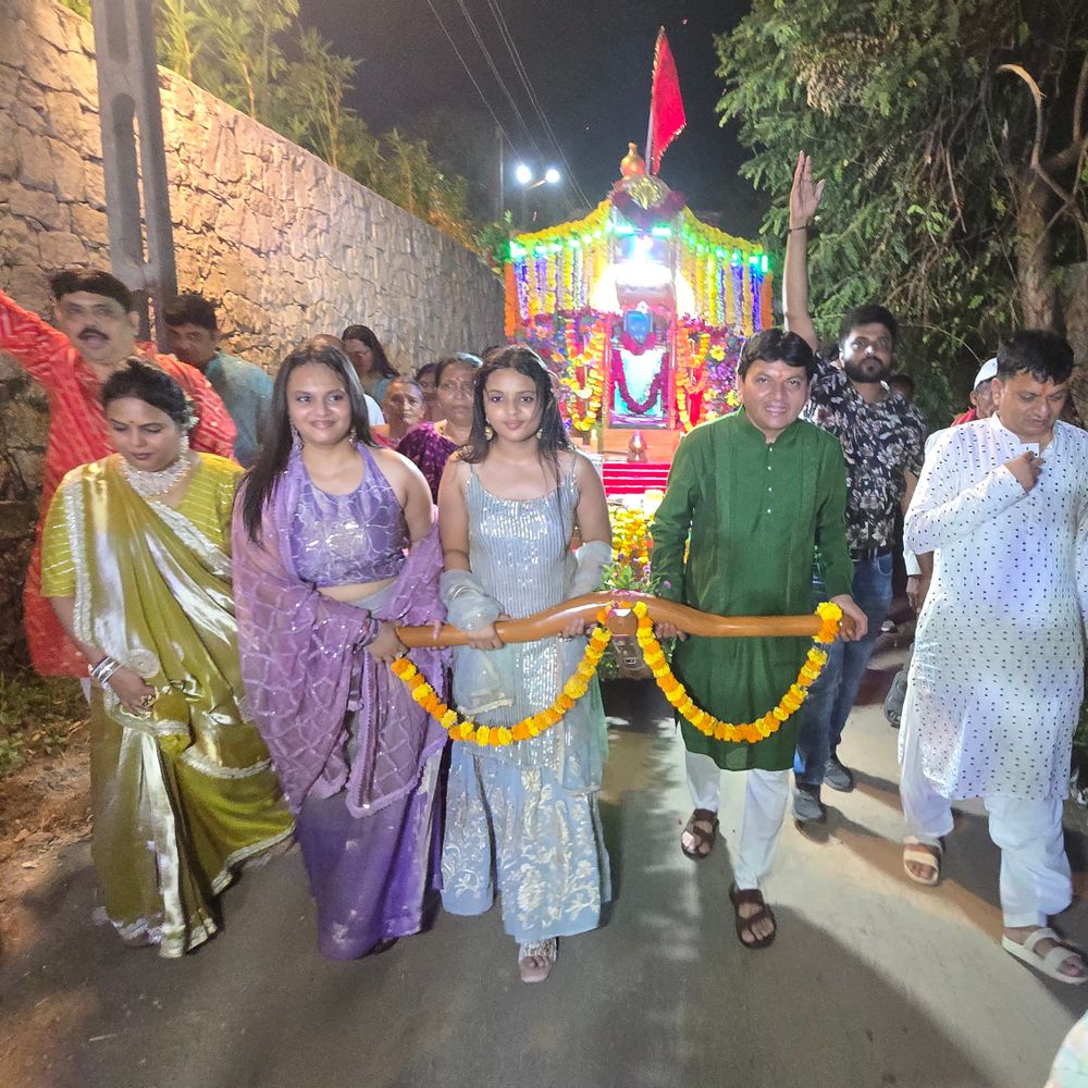 અમદાવાદથી અબાસણા સુધી મા મેલડી માતાજીની પદયાત્રા શરૂ:પટેલ પરિવારે આયોજન કર્યું, ભક્તો ડીજેના તાલે જય માતાજીના નાદ સાથે આગળ વધશે