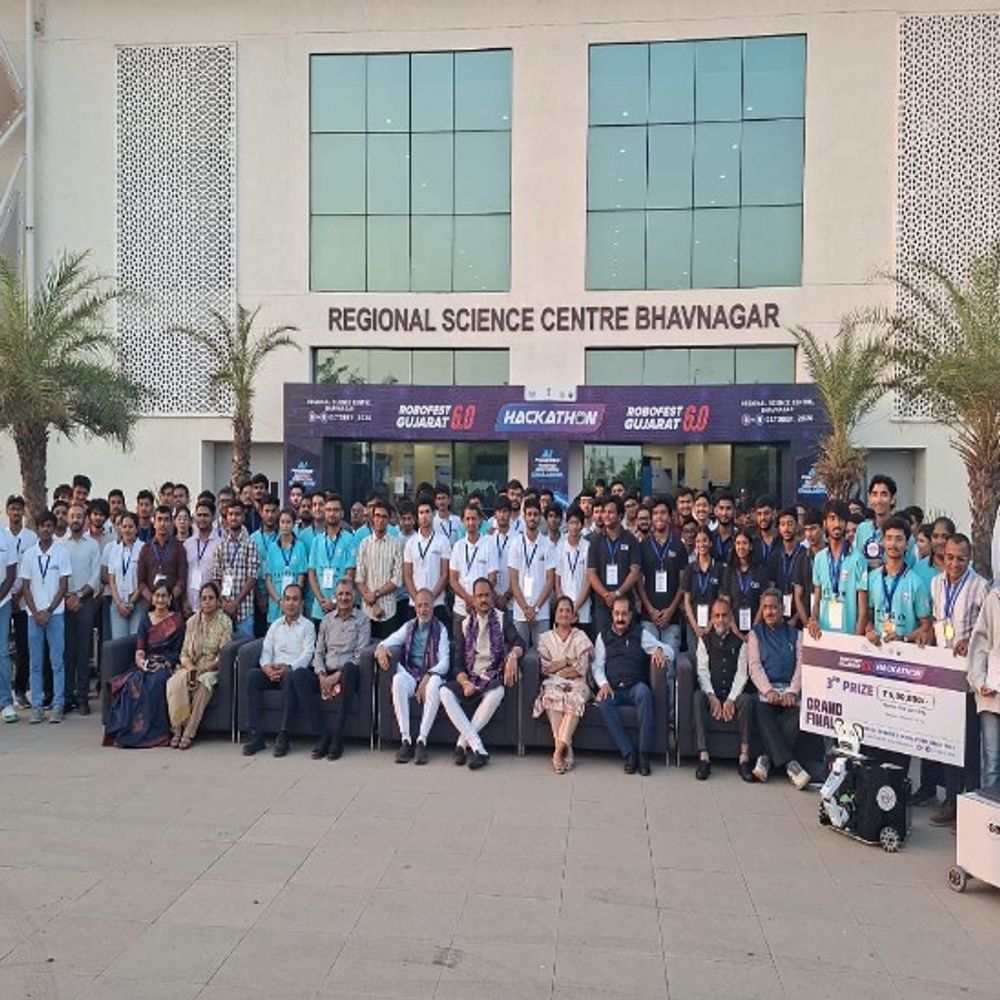 ROBOFEST અંતર્ગત 36 કલાકના AI આધારિત રોબોટિક્સ ઇનોવેશન હેકાથોનનું સમાપન:યુવાનોના ઇનોવેશન અને સ્ટાર્ટઅપ્સના વિચારો ભારતને વૈશ્વિક સ્તરે નવી ઓળખ અપાવશે