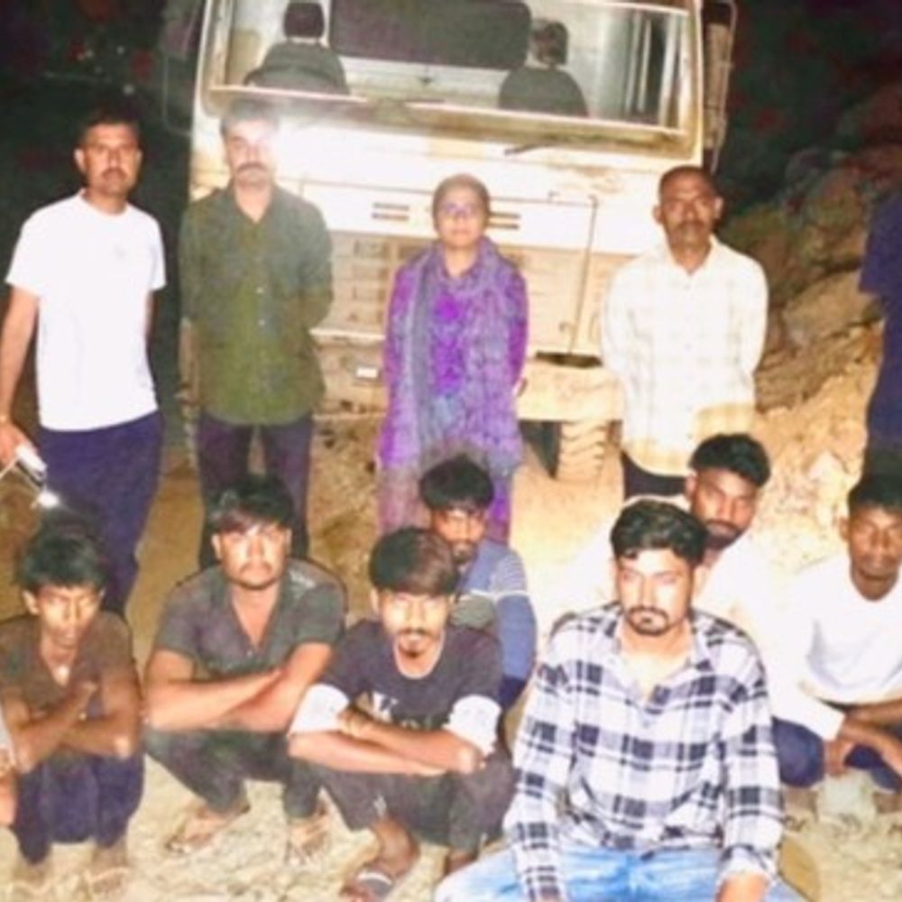 ગંગા ખાણમાંથી ગેરકાયદેસર ખનન ઝડપાયું:મોટા મઢાદમાં ગંગા ખાણમાંથી 2.10 કરોડનો મુદ્દામાલ જપ્ત કરાયો