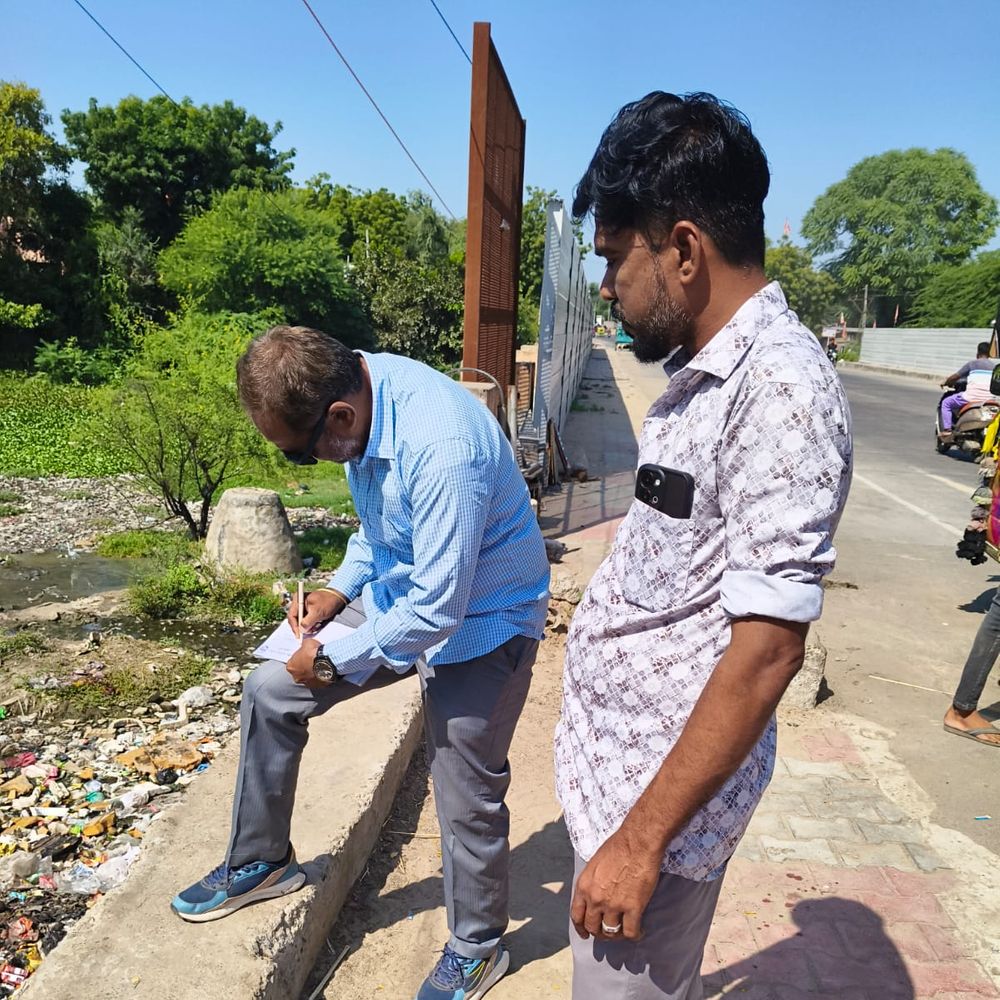 કચરો એકત્ર થવાની સંભાવનાવાળા 9 સ્થળે મહાપાલિકાની નજર‎:મહેસાણામાં જાહેર સ્થળોએ કચરો ફેંકતા 12 લોકો પાસેથી રૂ.8 હજાર દંડ વસૂલાયો