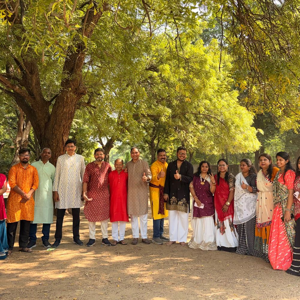 બરોડા હાઇસ્કુલ ONGC માં સામાજિક જાગૃતિ માટે ગરબા મહોત્સવ:વિકસિત ભારત 2047, પર્યાવરણ સુરક્ષા અને માનસિક સ્વાસ્થ્યના સંદેશ સાથે 700 વિદ્યાર્થીઓ જોડાયા