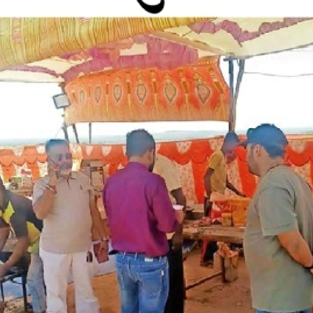લખપત મામલતદાર દ્વારા માતાનામઢ નવરાત્રિ સેવા કેમ્પોની મુલાકાત, વ્યવસ્થાની સમીક્ષા