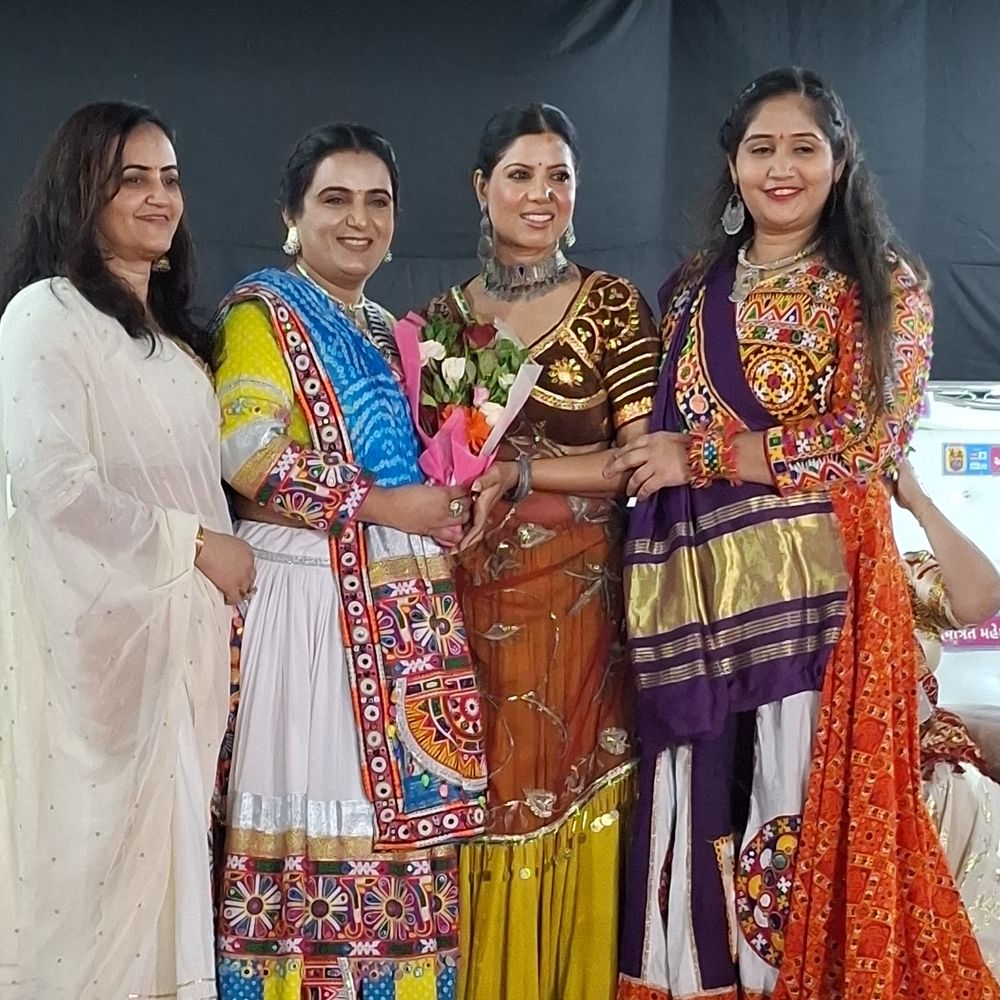 દક્ષિણ ગુજરાતમાં નવરાત્રિ માટે પોલીસનો એક્શન પ્લાન:ખેલૈયાઓની સુરક્ષા માટે રેન્જ IG પ્રેમવીર સિંહે આપી વિગતો, 112 હેલ્પલાઈન પણ શરૂ