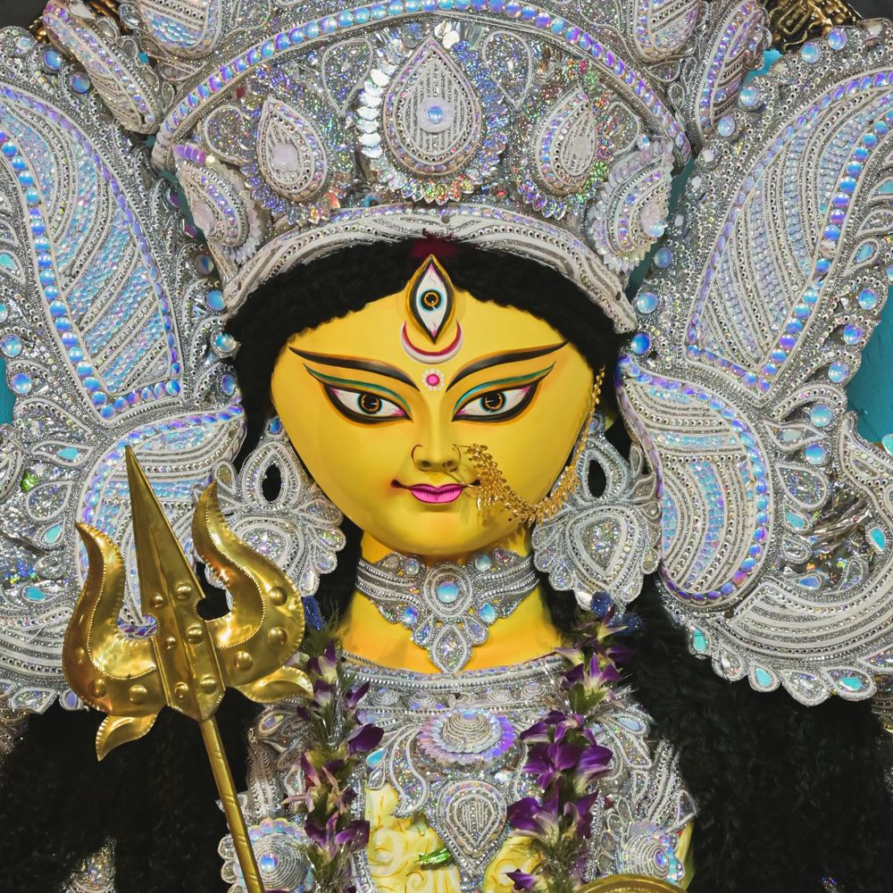 નવરાત્રિ 9 દિવસ જ શા માટે ઉજવાય છે?:જાણો દેવી દુર્ગાનો પ્રાગટ્ય ઉત્સવ અને મહિષાસુર મર્દિની બનવાની રોચક કથા