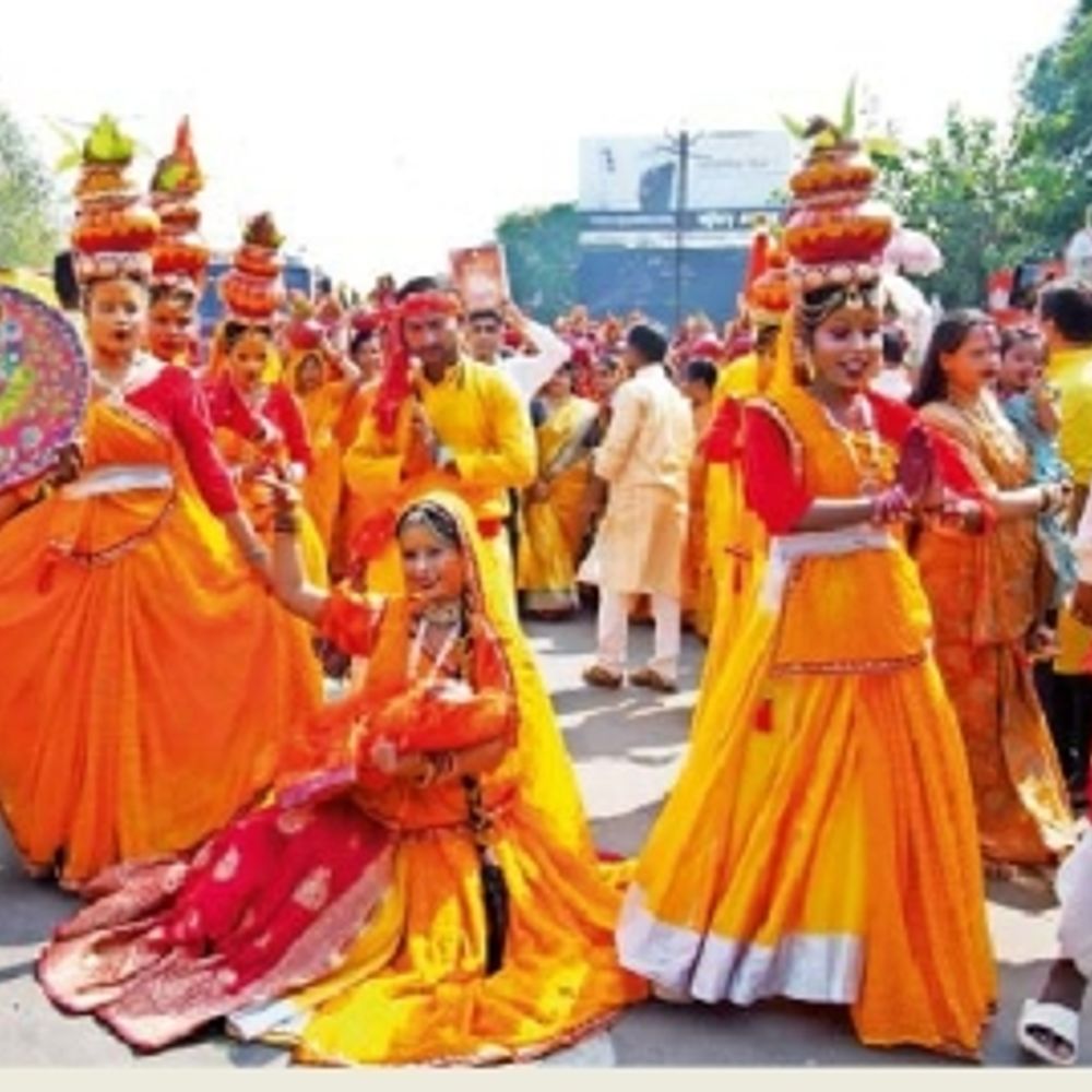 વડોદરામાં નવરાત્રીના પ્રારંભે અકોટાવાળી મૈયાના દુર્ગા પૂજા મહોત્સવની ભવ્ય કળશયાત્રા યોજાઈ