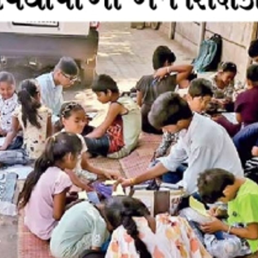 રાજકોટના પ્રોફેસર મીનુ જસદણવાલા: ફૂટપાથ પર 40 બાળકોને શિક્ષણ અને જરૂરિયાતમંદોને સાઇકલનું દાન