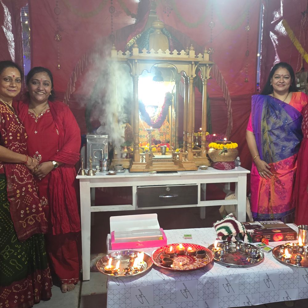 મારી સોસાયટી મારી નવરાત્રિ:અમદાવાદની સાંઈજ્યોત રેસિડેન્સીમાં ફૂલોના ગરબા સાથે નવરાત્રિ ઉજવાઈ, પરંપરા અને શિસ્ત સાથે સભ્યોએ જાતે જ મહોત્સવની રમઝટ બોલાવી
