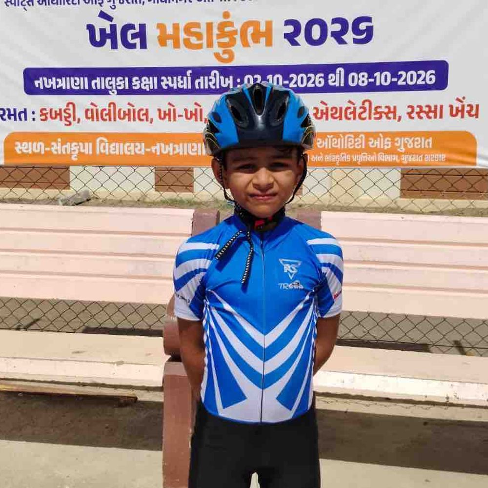 ખેલ મહાકુંભ સ્કેટિંગમાં હિતાંશસિંહ રાઠોડે બે ગોલ્ડ મેડલ જીત્યા:અંડર 11 કેટેગરીમાં 500 અને 1000 મીટર રેસમાં કચ્છ જિલ્લામાં પ્રથમ સ્થાન મેળવ્યું.