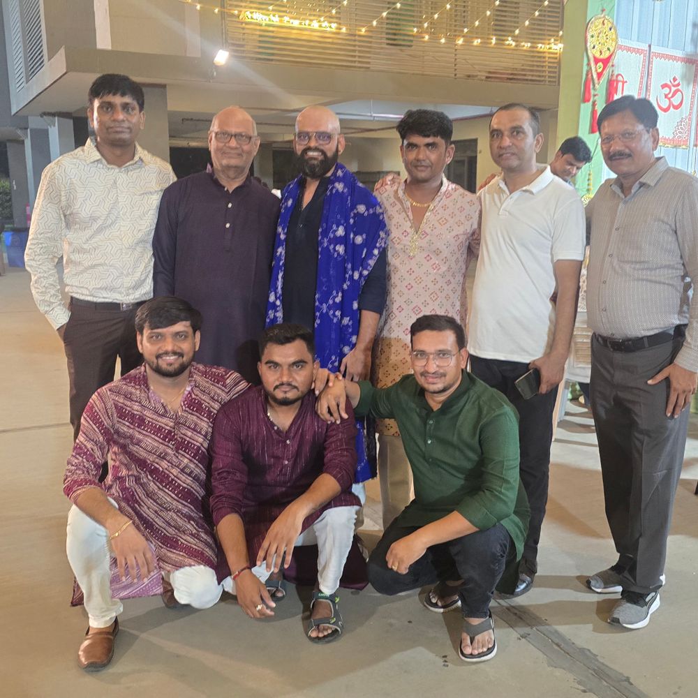 મારી સોસાયટી મારી નવરાત્રિ:સહજ પ્રાઈમ સોસાયટીમાં પહેલા નોરતે ગરબાની રમઝટ જામી, ન્યુ સાયન્સ સિટી વિસ્તારમાં પરંપરા અને ભક્તિનો સંગમ જોવા મળ્યો
