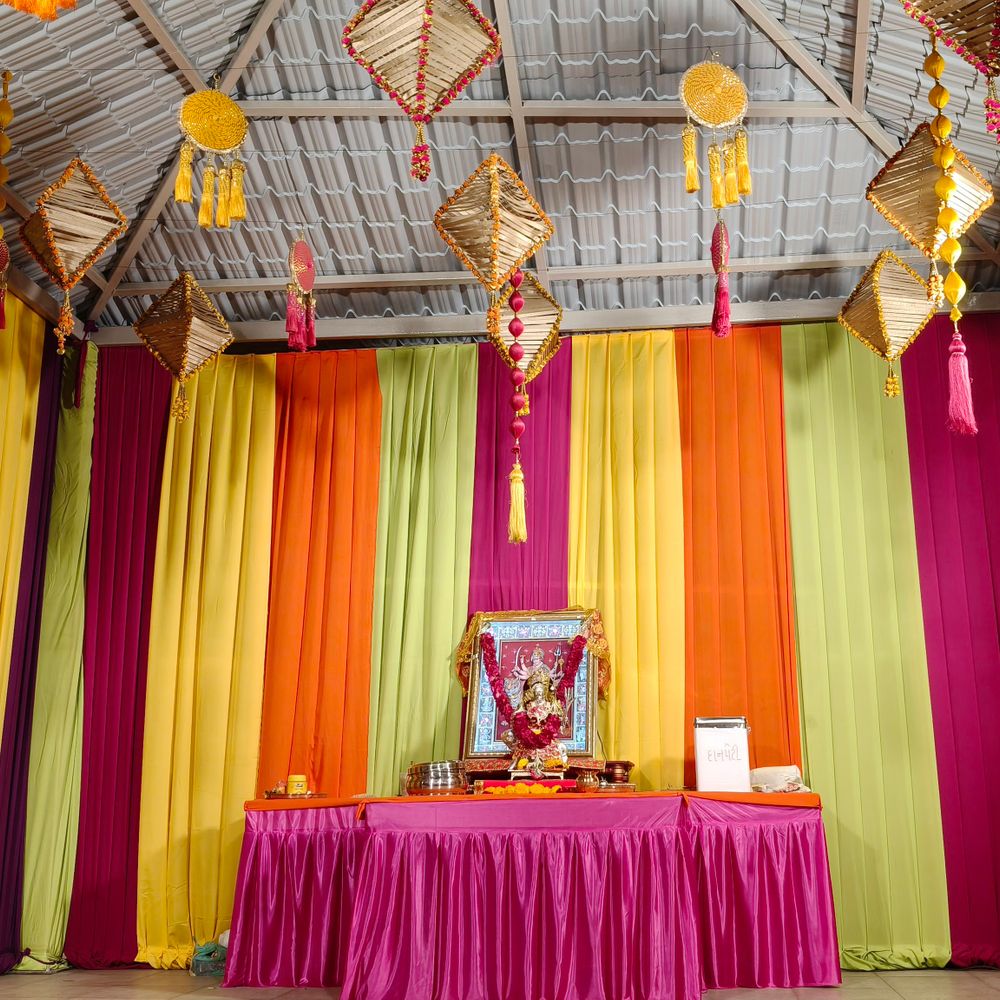 મારી સોસાયટી મારી નવરાત્રિ:સાયન્સ સિટી વિસ્તારમાં આવેલી પામ ગ્લોરી 4 સોસાયટીના રહેવાસીઓએ સાથે મળીને ગરબાનું આયોજન કર્યું