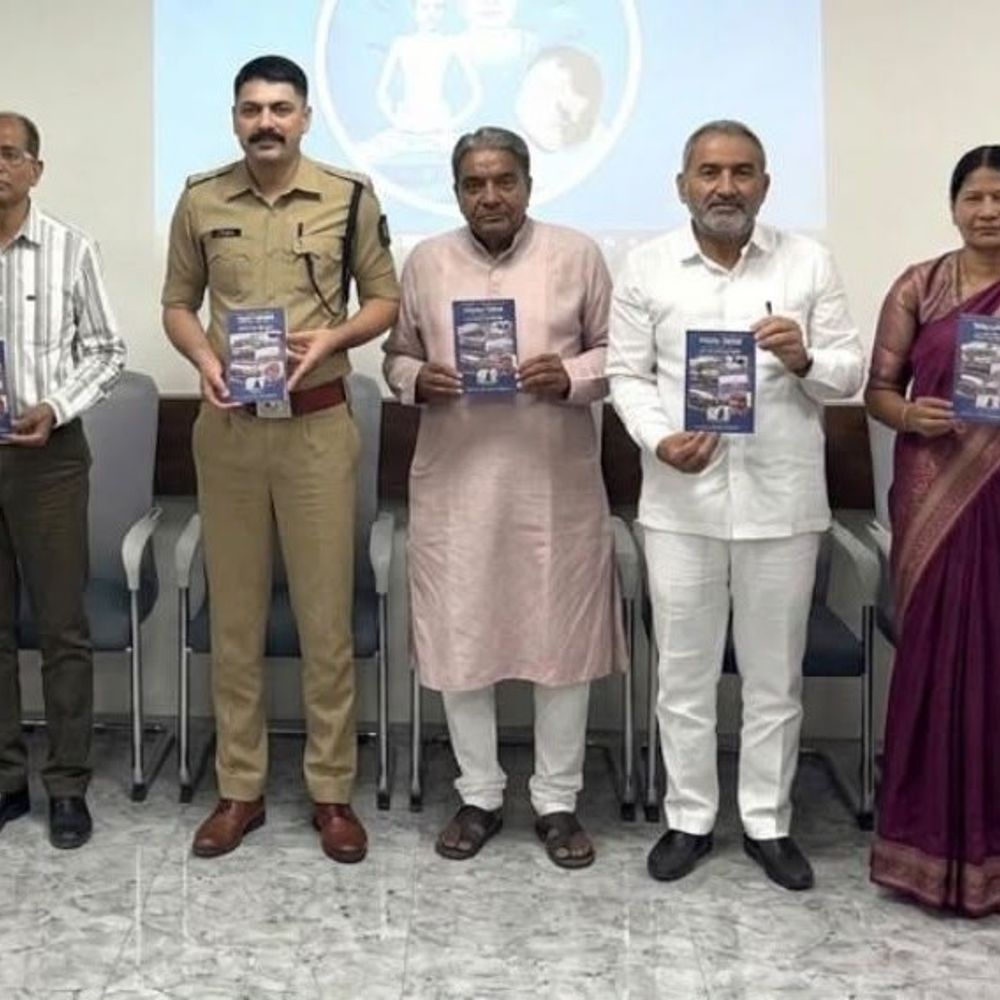 જગદીશ ત્રિવેદીના જન્મદિને અનોખી સેવા ઉજવણી:સુરેન્દ્રનગરમાં 59 બોટલ રક્તદાન અને ટ્રાયસિકલ ભેટ સાથે સેવાનું સરવૈયું રજૂ