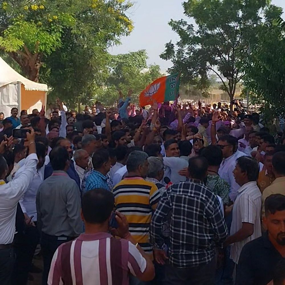 ગાંધીનગરમાં BJPનો વોટ શેર 10% વધ્યો:કોંગ્રેસનો પણ 9% વધ્યો; AAPને 17.39 ટકા વોટનું નુકસાન, 2021માં 21.77% વોટ મેળવનારી AAP આ વખતે 4.38% પર