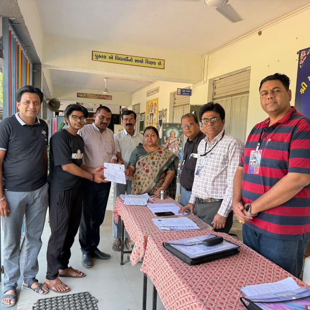 સાંસદ શોભનાબેન બારૈયાએ મતદાર યાદી સુધારણા કામગીરીનું નિરીક્ષણ કર્યું:મહિયલ બૂથની મુલાકાત લઈ નવા મતદારોની નોંધણી માટે માર્ગદર્શન આપ્યું