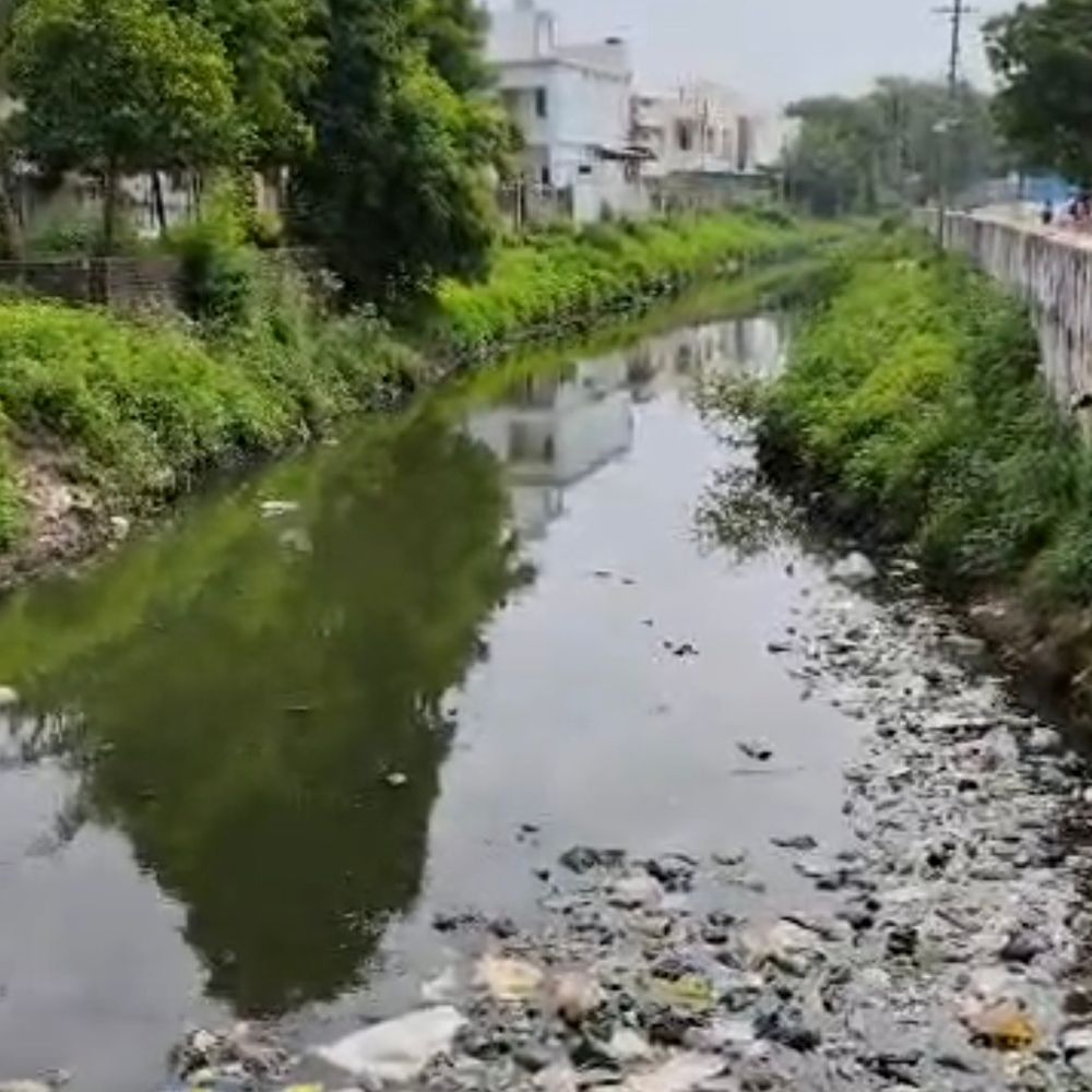 પાટણમાં ગંદા પાણીની ખુલ્લી કેનાલને ઢાંકી દેવાશે:વત્રાસર તળાવ સુધીની કેનાલ પર પ્રીકાસ્ટ સી-બ્લોક લગાવી વોકર્સ ઝોન બનાવવાનું આયોજન
