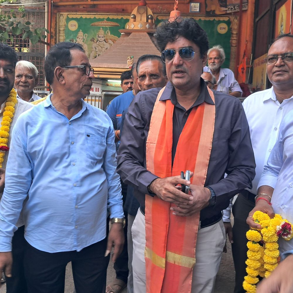 ઐતિહાસિક લાખાજીરાજ માર્કેટ ખુલ્લી મુકાઈ:એકાદ વર્ષ જૂની સમસ્યાનો અંત આવતાં વેપારીઓ ખુશખુશાલ, કહ્યું-દિવાળી પૂર્વે જૂની જગ્યા પરત મળતા ફાયદો થશે