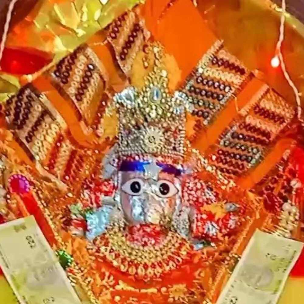 મારી સોસાયટી મારી નવરાત્રિ:અમદાવાદના નારોલમાં આકૃતિ ટાઉનશીપમાં ગરબાનું આયોજન, સોસાયટીના સભ્યોએ નાસ્તા અને દાંડિયા રાસ સાથે ઉત્સાહભેર ઉજવણી કરી, માતાજીના ગરબાનો આનંદ લીધો