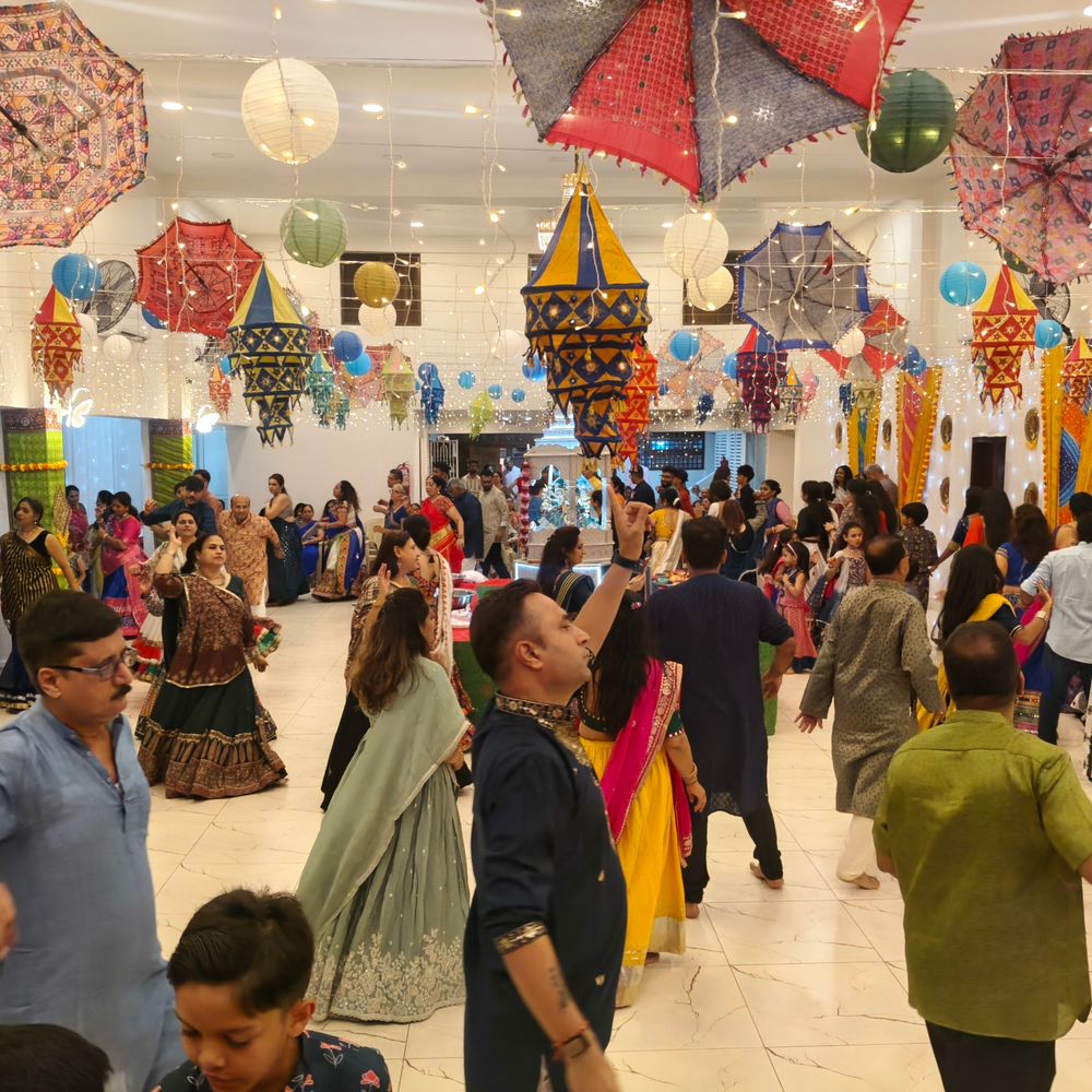 મારી સોસાયટી મારી નવરાત્રિ:અમદાવાદના ડીજે સૌરિન તાન્ઝાનિયામાં 9 દિવસ ગરબા કરાવશે, પૂર્વ આફ્રિકામાં ગુજરાતી સંસ્કૃતિનો ડંકો વગાડશે, વિદેશી ધરતી પર ગુંજશે ગુજરાતી તાલે