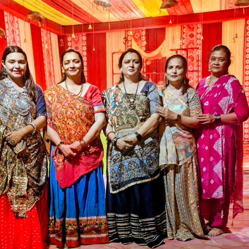 મારી સોસાયટી મારી નવરાત્રિ:સ્ટેન્ઝા પોડિયમ પેરેડાઈઝ ખાતે ગરબાની રમઝટ, ચોથી નવરાત્રીની શાનદાર ઉજવણીમાં ભાવિકોએ લીધો આનંદ