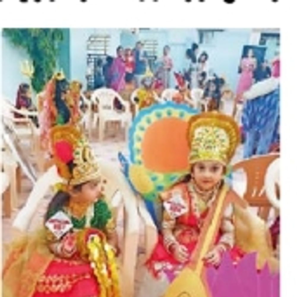 સિનિયર સિટીઝન કાર્ડ કેમ્પનું નવ દિવસીય આયોજન:ભુજ મારૂ કંસારા સોની જ્ઞાતિ મહિલા મંડળ આયોજિત નવરાત્રીની ઉજવણી