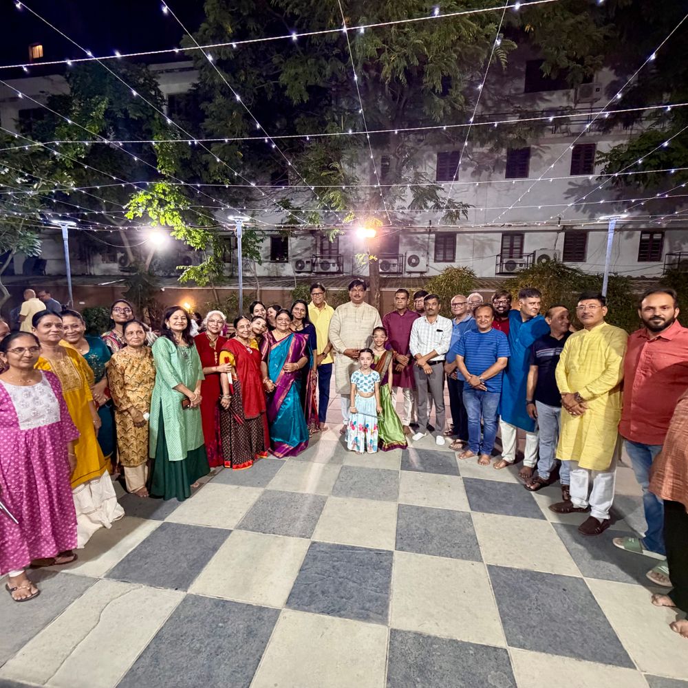 મારી સોસાયટી મારી નવરાત્રિ:અભિજ્યોત ગ્રીન્સમાં પાંચમા નોરતે ગરબાની રમઝટ, વેજલપુરના ધારાસભ્ય અમિત ઠાકરના આગમનથી સોસાયટીના લોકોનો ઉત્સાહ વધ્યો
