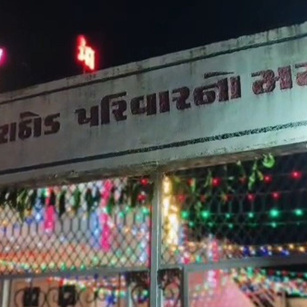 મારી સોસાયટી મારી નવરાત્રિ:લાઠીદડમાં રાઠોડ પરિવારના માં શક્તિના મઢમાં રાસ-ગરબાનું આયોજન, નવરાત્રિના પાંચમા નોરતે ભક્તિ અને શ્રદ્ધાનો અનોખો સંગમ