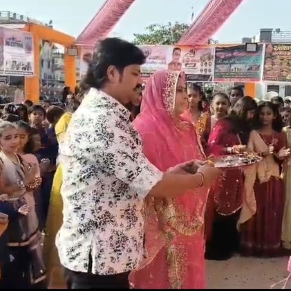 પ્રેરણા મંદિર શિક્ષણ સંકુલમાં નવરાત્રી મહોત્સવનું આયોજન:વિરાજ પાર્ટી પ્લોટ ખાતે સવારે 9 થી 12 વાગ્યા દરમિયાન યોજાયો, 400 વિદ્યાર્થીઓએ ભાગ લીધો
