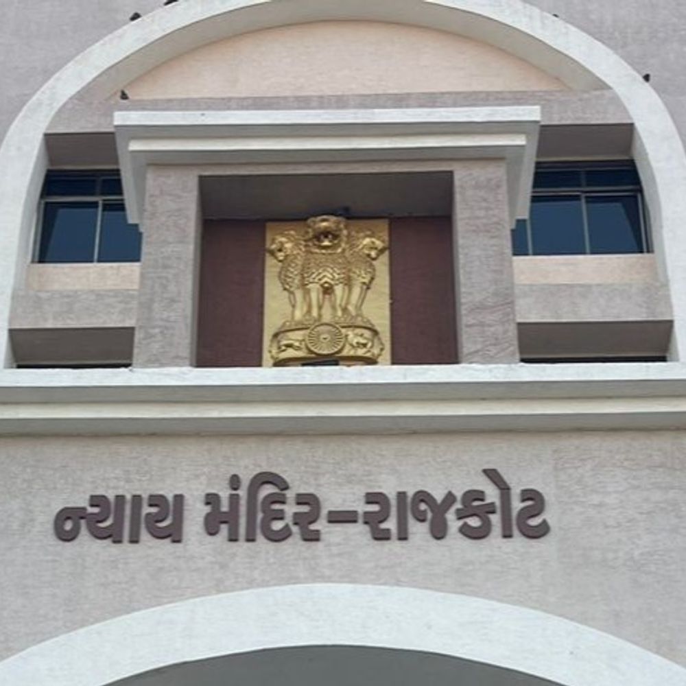 ચેક રિટર્ન કેસમાં 60 દિવસમાં રૂ.83.50 લાખ ચૂકવવા આદેશ:રાજકોટ સેશન્સ કોર્ટમાં 11 ચેક રિટર્ન થતા રૂ.1.67 કરોડની વસૂલાત મામલે આરોપીની જામીન અરજી નામંજૂર