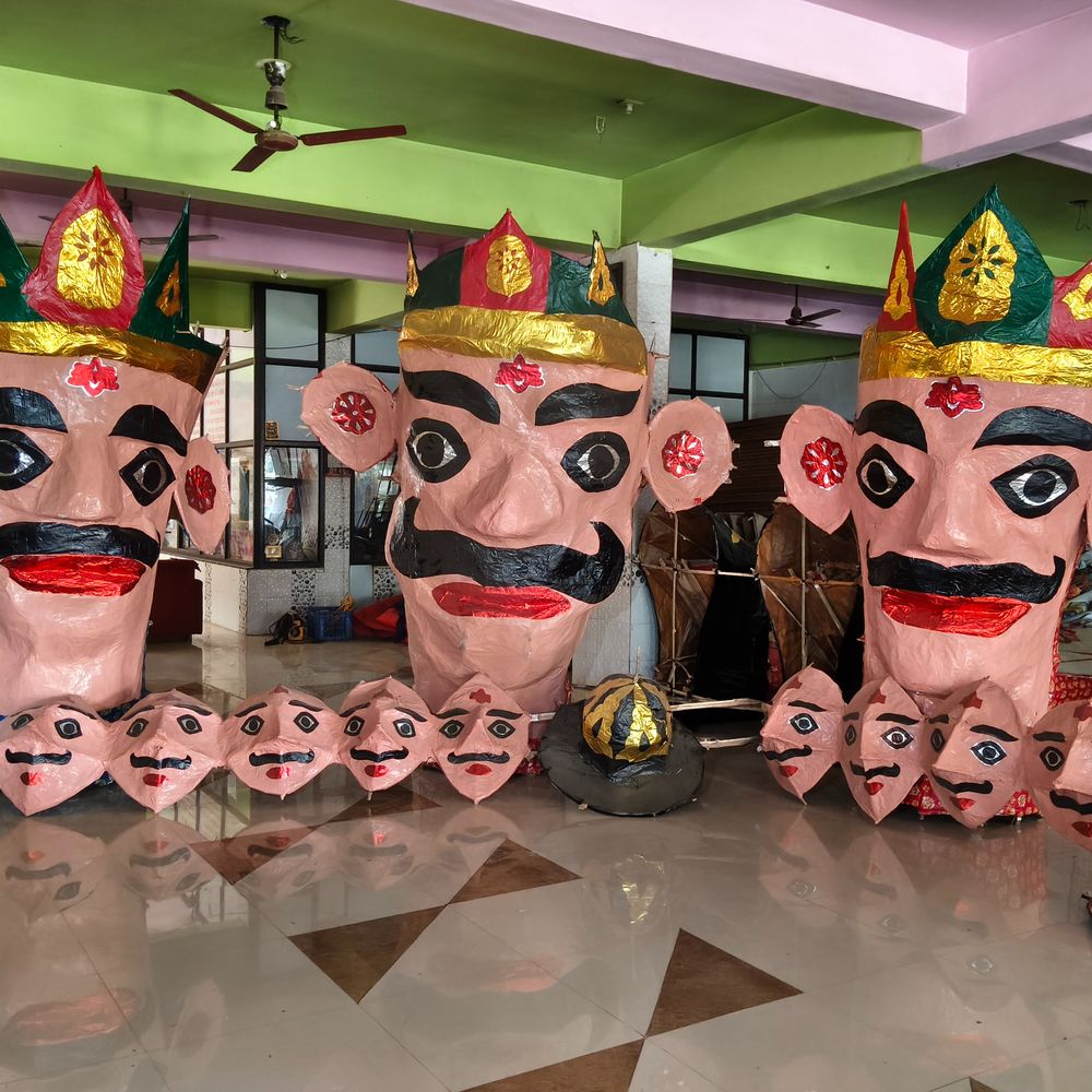 ધર્માન્તરણ, લવ જેહાદ, કુસંસ્કારોના પૂતળાનું દહન થશે:રાજકોટના રેસકોર્સ મેદાનમાં સૌરાષ્ટ્રના સૌથી મોટા 60 ફૂટ ઊંચા રાવણનું દહન કરાશે, બહેનોનું શસ્ત્ર પ્રદર્શન નિહાળવા મળશે