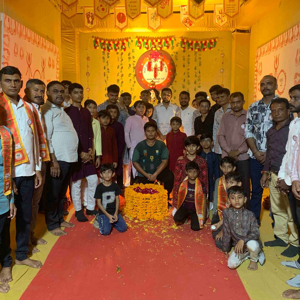 જામનગરમાં સેટેલાઇટ પાર્ક ખોડિયાર ગરબી મંડળનો મશાલ રાસ:92 બાળાઓ 11 થી 20 ઓક્ટોબર દરમિયાન ભોળેશ્વર મહાદેવ મંદિરે ગરબે ઘૂમશે