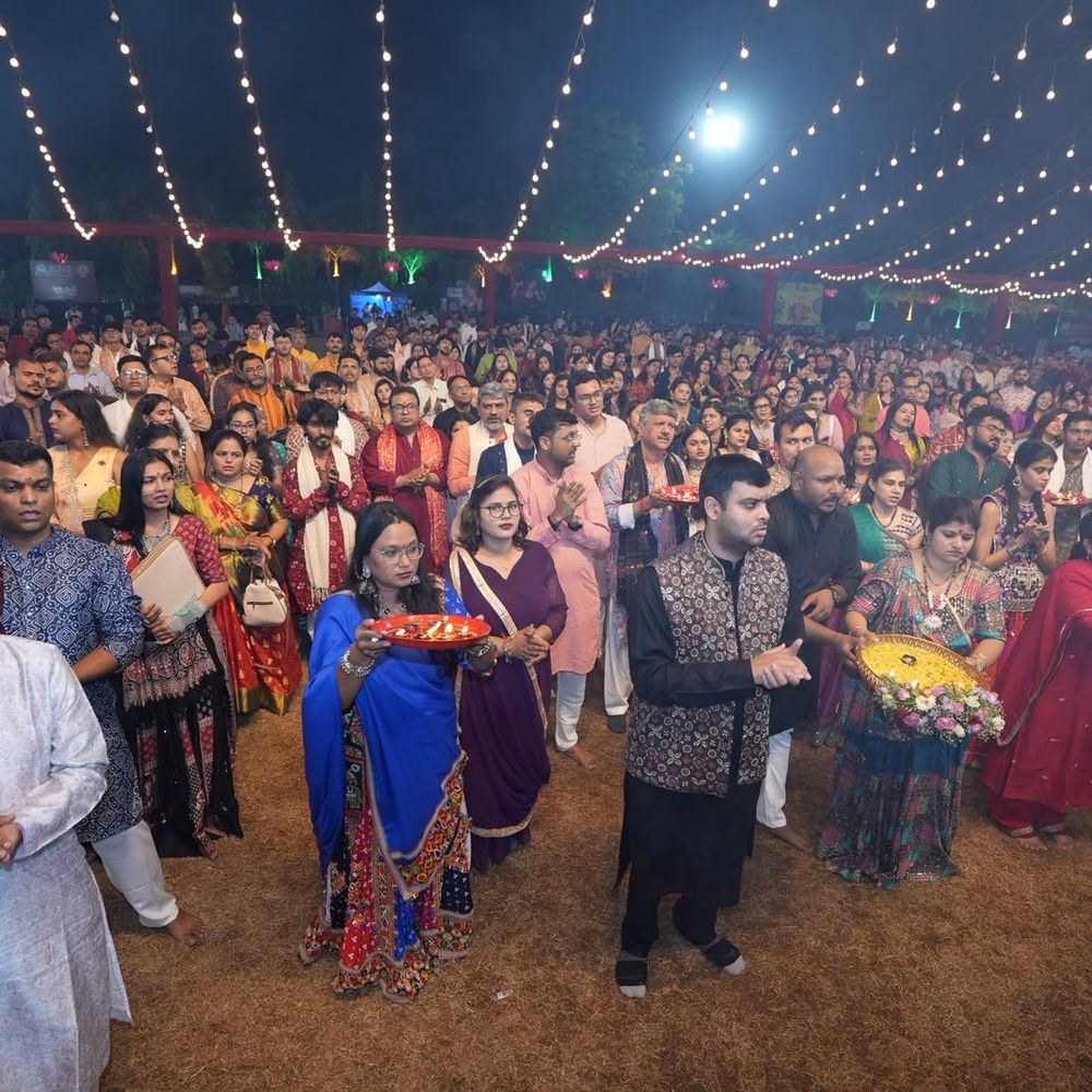 મારી સોસાયટી મારી નવરાત્રિ:સિલ્વર ઓક યુનિવર્સિટીમાં ‘રાસ રસિયા’ નવરાત્રિ મહોત્સવની ઉજવણી, બે દિવસીય ઉત્સવમાં 11,000થી વધુ લોકોએ ગરબાની રમઝટ માણી, 2.5 લાખના ઇનામો અપાયા
