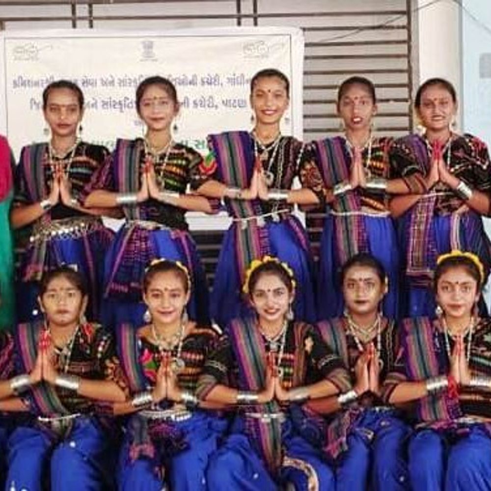 પાટણની એન.જી. પટેલ શાળાના વિદ્યાર્થીઓનું કલામહાકુંભમાં ઉત્કૃષ્ટ પ્રદર્શન:લોકનૃત્યમાં પ્રથમ અને ગરબામાં દ્વિતીય સ્થાન મેળવી શાળાનું ગૌરવ વધાર્યું