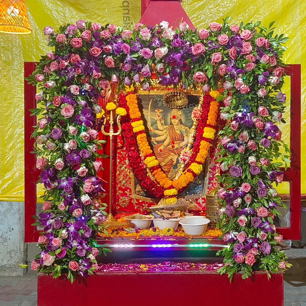 મારી સોસાયટી મારી નવરાત્રિ:વર્ધમાન નગર ટેનામેન્ટમાં 48 વર્ષથી શેરી ગરબાની ઉજવણી, આસ્થા અને સંસ્કૃતિનો સંગમ, સોસાયટીના સભ્યોની એકતાનું પ્રતીક
