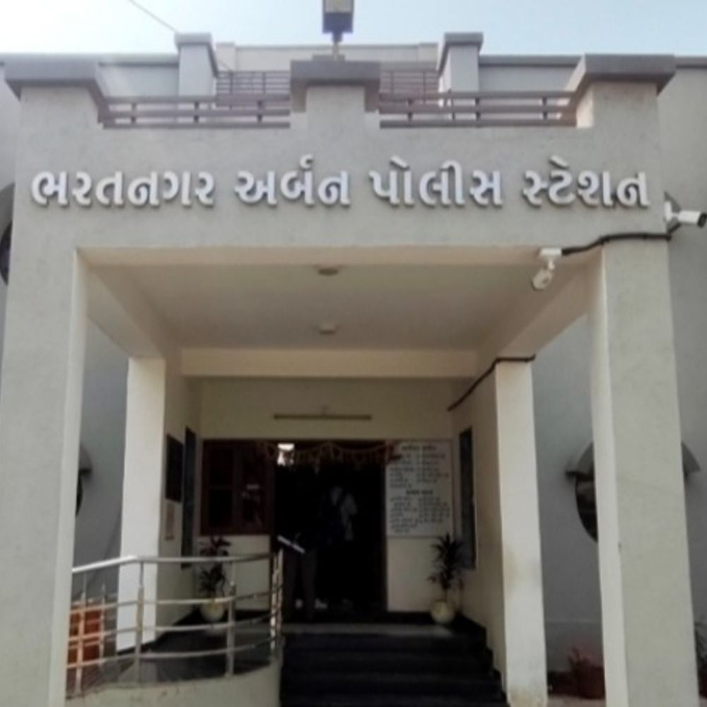 તરસમીયા રોડ પર બુધેલના યુવક ઉપર છરી-ધોકાથી હુમલો:'હુ ભાવનગરનો ડોન, મેં મર્ડર કર્યુ છે, તારુ કરતા વાર નહીં લાગે', 4 શખસ સામે પોલીસ ફરિયાદ