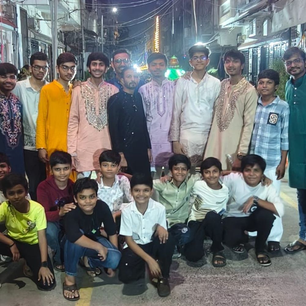 મારી સોસાયટી મારી નવરાત્રિ:તિરુપતિ સોસાયટીમાં નવમા નોરતે ઈનામ વિતરણ, દાતાઓએ બાળકોને પ્રોત્સાહિત કર્યા, યોગી ચોક સુરત ખાતે કાર્યક્રમ