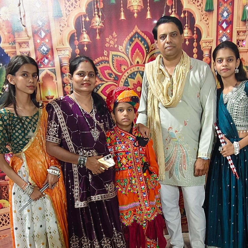 મારી સોસાયટી મારી નવરાત્રિ:અમદાવાદની નવયુગ કોલોનીમાં અષ્ટમી નવરાત્રી મહોત્સવ ઉજવાયો, ભૂલાભાઈ પાર્કમાં ભક્તોએ ધામધૂમથી કરી ઉજવણી.