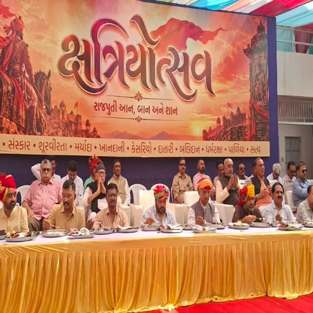 શહેર અને જિલ્લામાં હર્ષોલ્લાસ સાથે 'વિજયાદશમી'ની ઉજવણી:અસુરી શક્તિ પર સુરી શક્તિના વિજયનું મહાપર્વ વિજયાદશમીની ગોહિલવાડમાં ઉજવણી,​ દસ હજાર વર્ષ જૂની પરંપરા અને યુવાનોને સંસ્કૃતિથી જોડવાનો પ્રયાસ - વાસુદેવસિંહ ગોહિલ