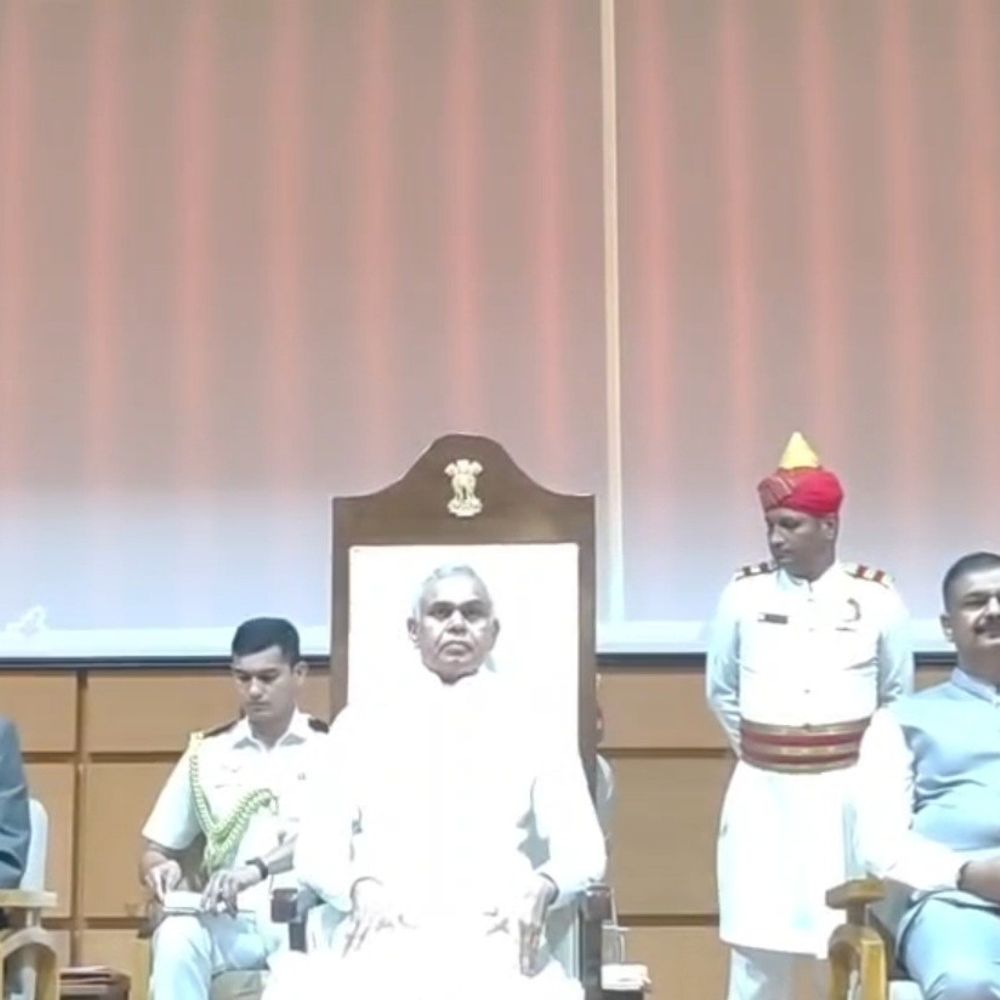 'આત્મરક્ષા માટે મજબૂત થવું જ પડશે':રાષ્ટ્રીય રક્ષા શક્તિ યુનિવર્સિટીમાં શહીદ સ્મારક દિવાલનું ઉદ્ઘાટન, રાજ્યપાલે કહ્યું- 'ઝેર વગરના સાપને કોઈ મહત્ત્વ ન આપે'