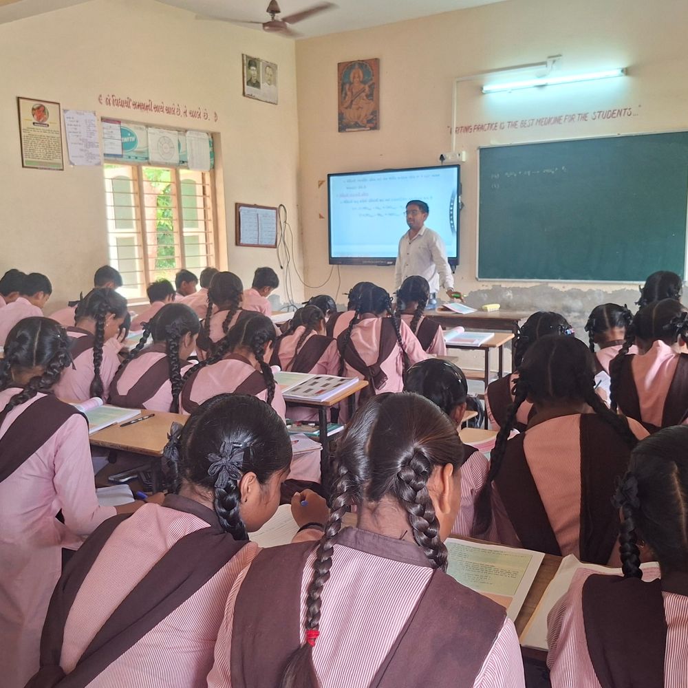 ડ્રોપઆઉટ 1,300થી વધુ બાળકો શિક્ષણની મુખ્યધારામાં જોડાશે:મહેસાણા જિલ્લા શિક્ષણ વિભાગનો નવતર અભિગમ, ધોરણ 10-12ની પરીક્ષા માટેના ફોર્મ ભરવાયા