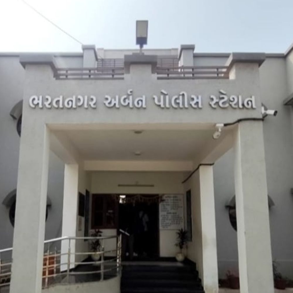 તરસમિયારોડ પર યુવક પર જીવલેણ હુમલો:ગરબામાં થયેલી બોલાચાલીનું સમાધાન કરવા જતાં યુવકને ધોકા-પાઇપ વડે મારમાર્યો, 5 સામે પોલીસ ફરિયાદ